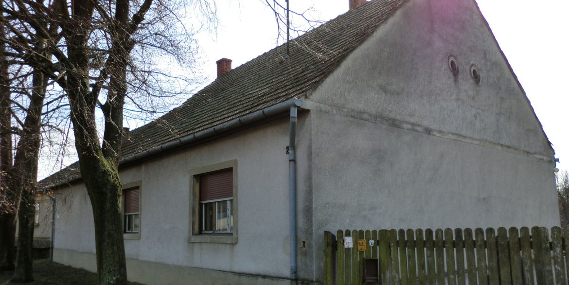 Egyházaskesző belterületi ingatlan utcafront