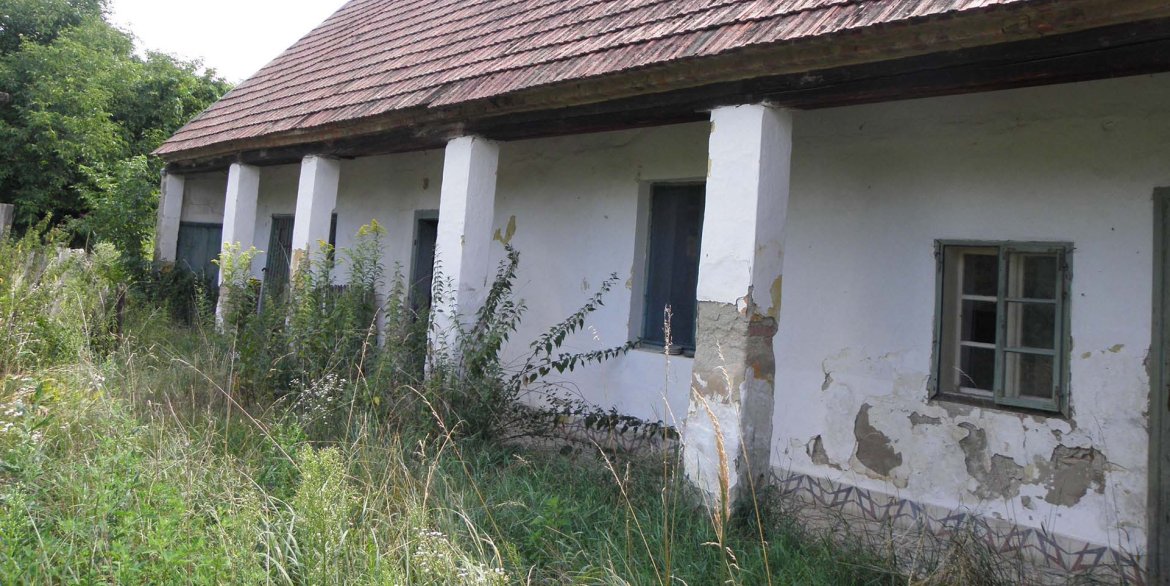 Fenyőfő belterületi ház